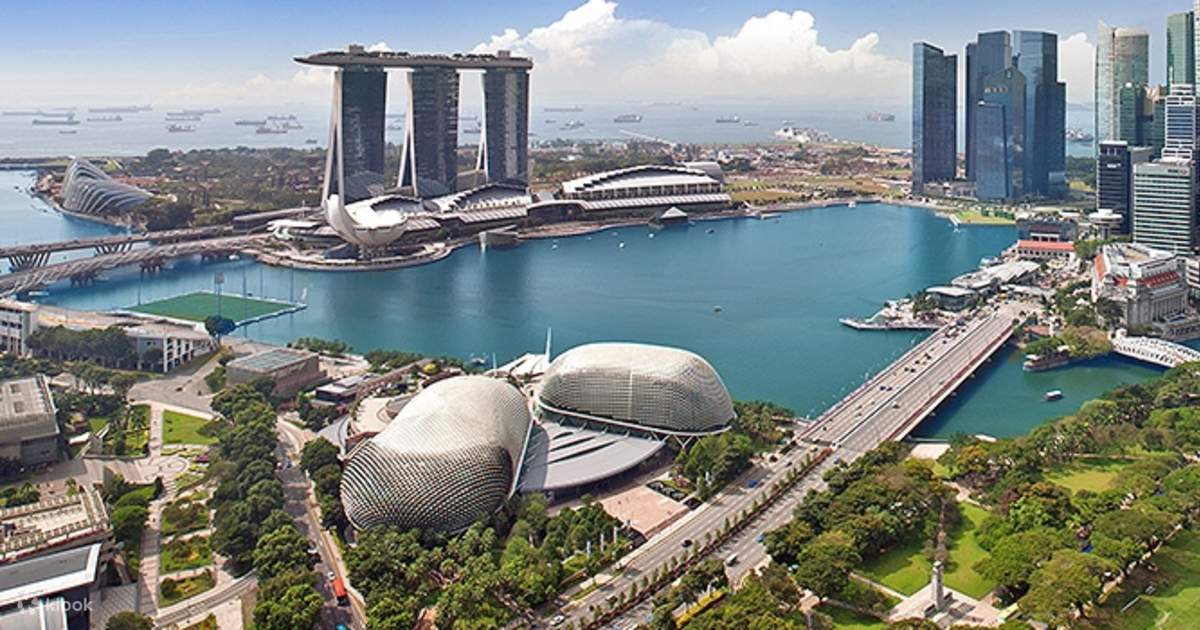 Explore The Past and Future of Singapore Tour